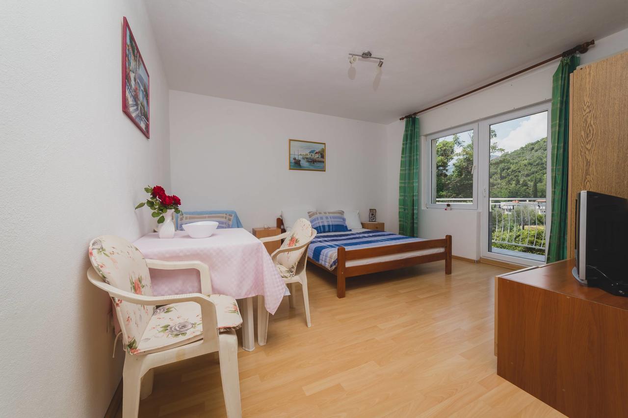 Apartments Kovac Тиват Экстерьер фото