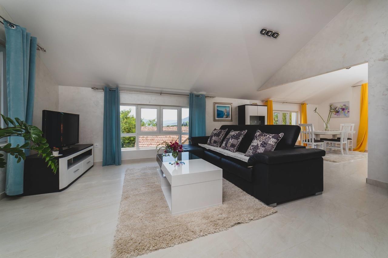 Apartments Kovac Тиват Экстерьер фото